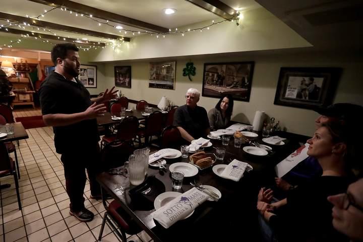 Restaurantes ofrecen refugio ante casos de acoso