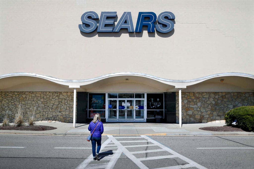 Aprueban plan para que Sears evite liquidación y continúe operando
