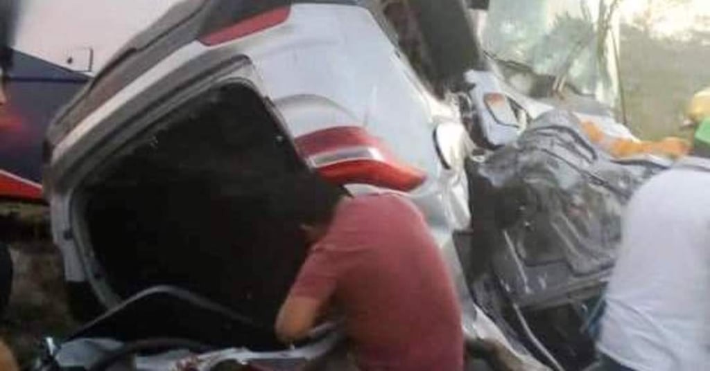 Mueren dos turistas tras sufrir accidente automovilístico en Yucatán