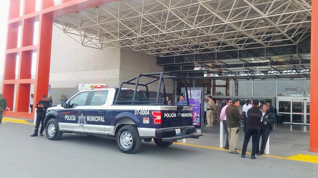 Evacuan centro comercial en Gómez Palacio por simulacro de bomba