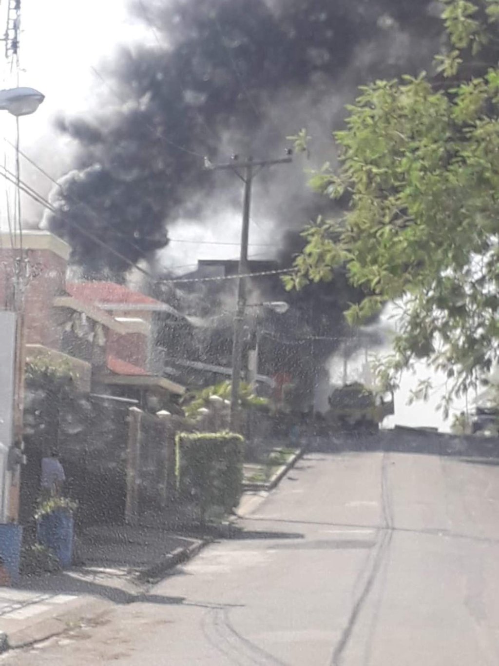 Explosión de pipa de gas deja tres personas lesionadas en Tampico