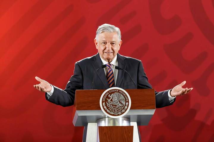 Obrador vuelve a mencionar consulta contra expresidentes