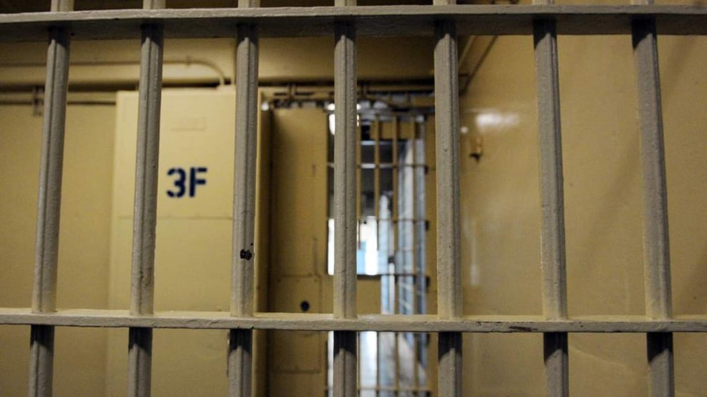 Estalla motín entre casi 50 reos en cárcel de San Diego