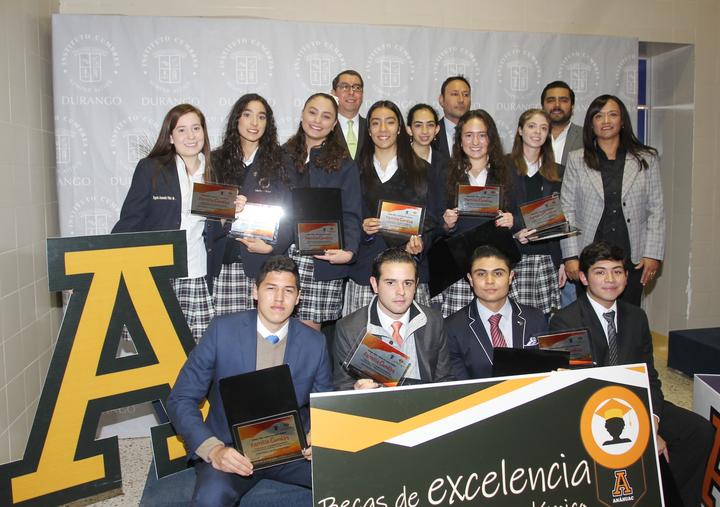Instituto Cumbres y Bachillerato Anáhuac Durango, becas a la excelencia