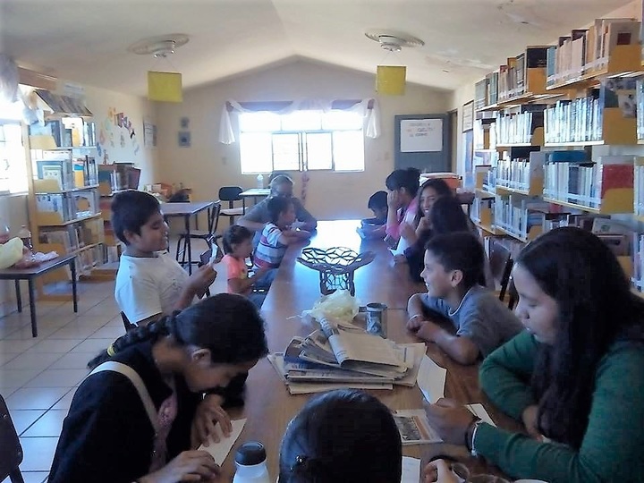 Fomentan lectura en biblioteca de Guadalupe Victoria