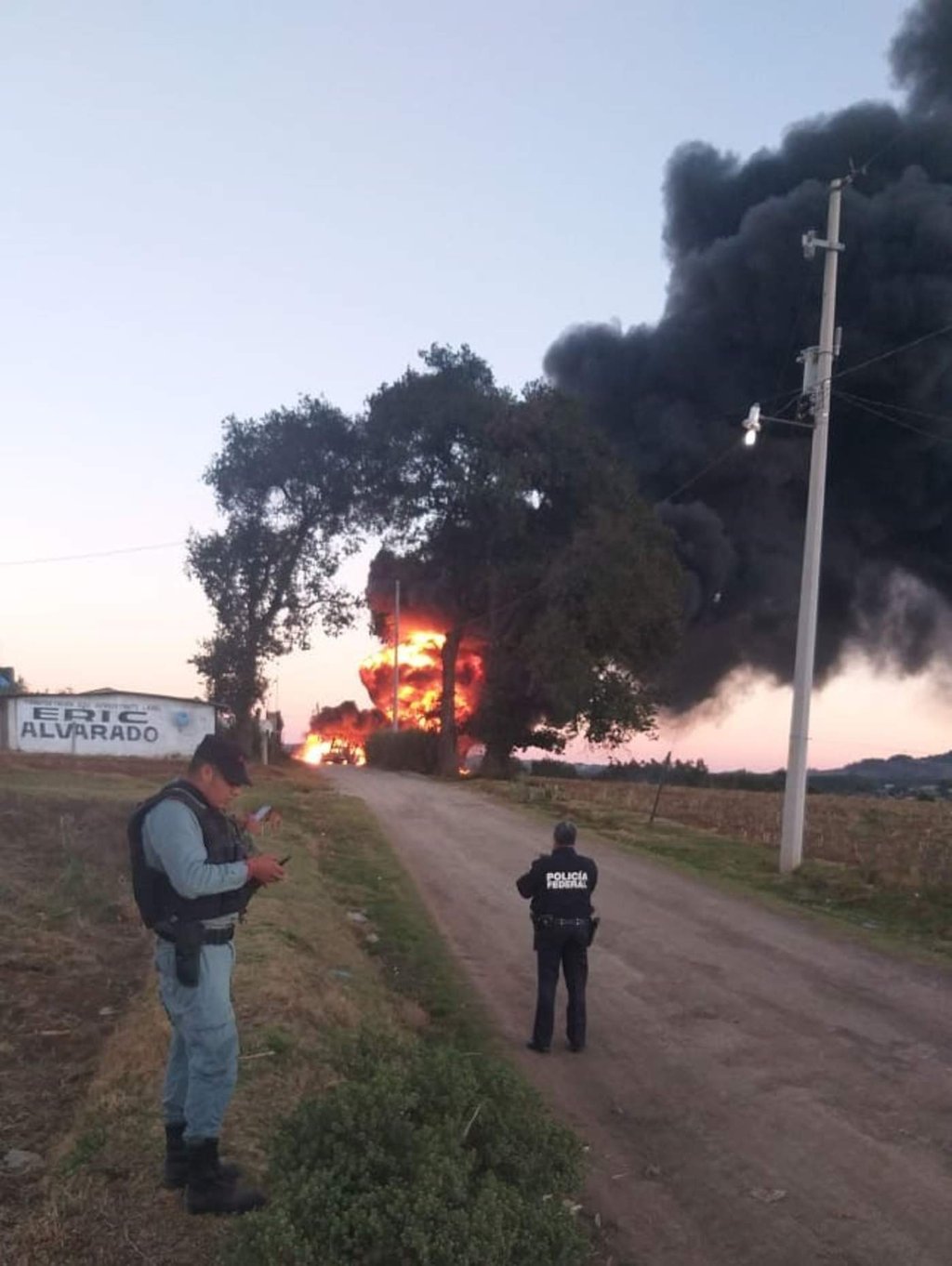 Se registra incendio en ducto de Huauchinango, Puebla