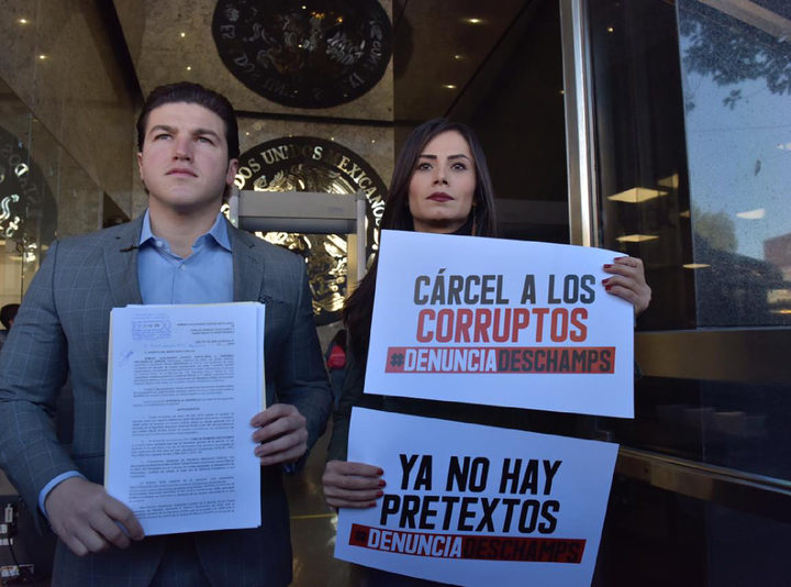 Senadores denuncian a Carlos Romero Deschamps por 11 delitos