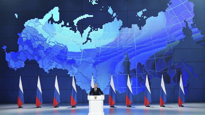 Amenaza Putin con apuntar misiles a EU
