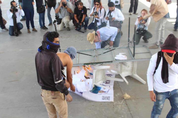 Hubo protestas en la consulta