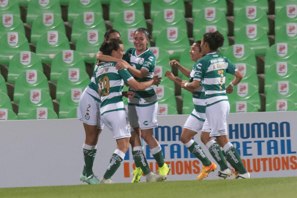 Guerreras golean a Necaxa femenil en el Corona