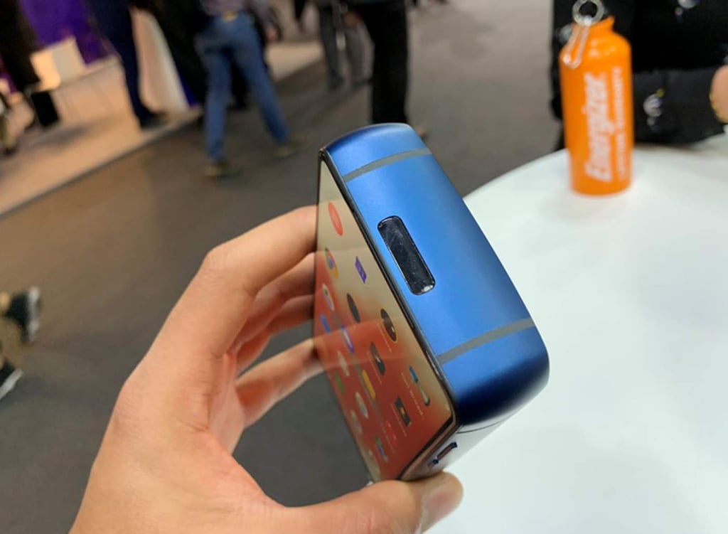 Presentan un celular con una batería que dura 7 días