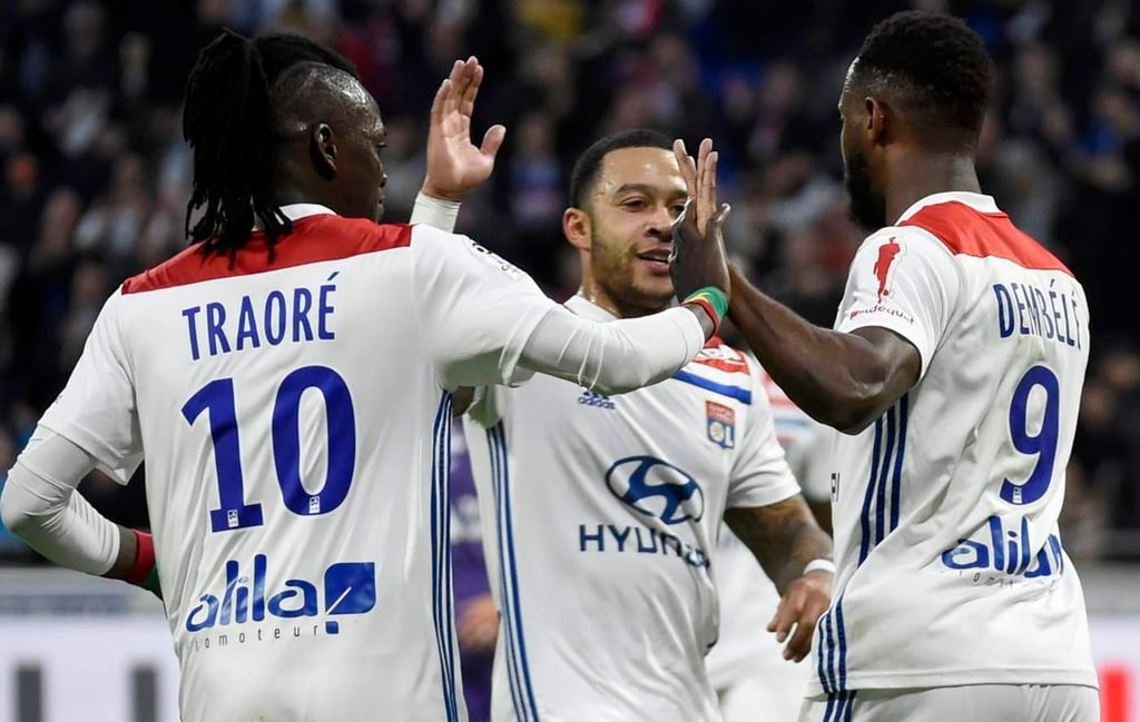 Dembélé lidera la goleada del Lyon al Toulouse