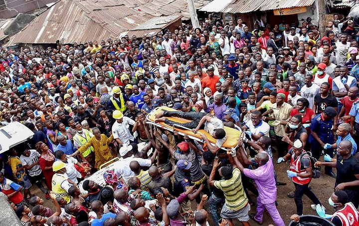 Caída de edificio en Nigeria deja 12 muertos