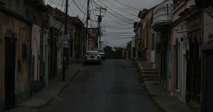 Venezuela recupera energía eléctrica