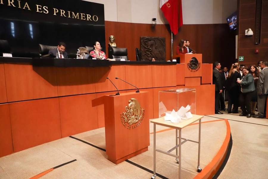 Senado rechaza ternas de AMLO para la CRE