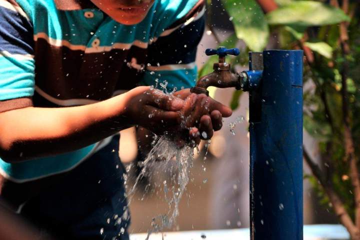 El 50 % en La Laguna toma agua 'envenenada'