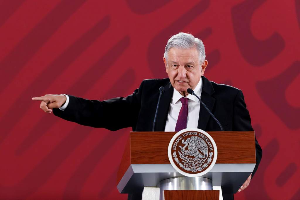 Critica Obrador a prensa y a expresidentes