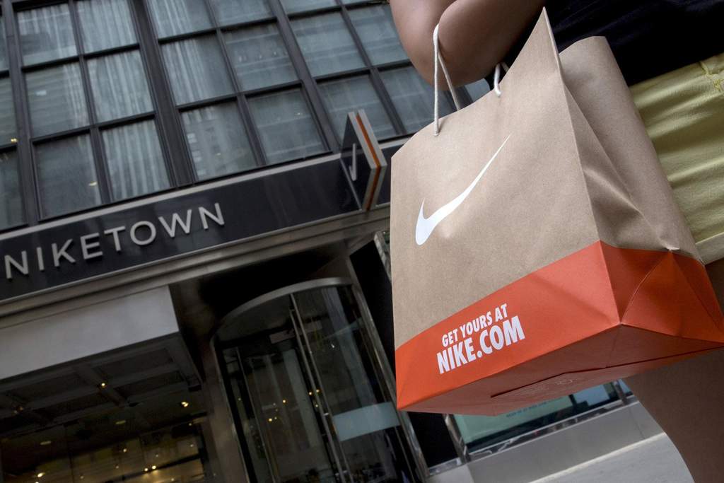 Comisión Europea multa a Nike por restricción ilegal de ventas