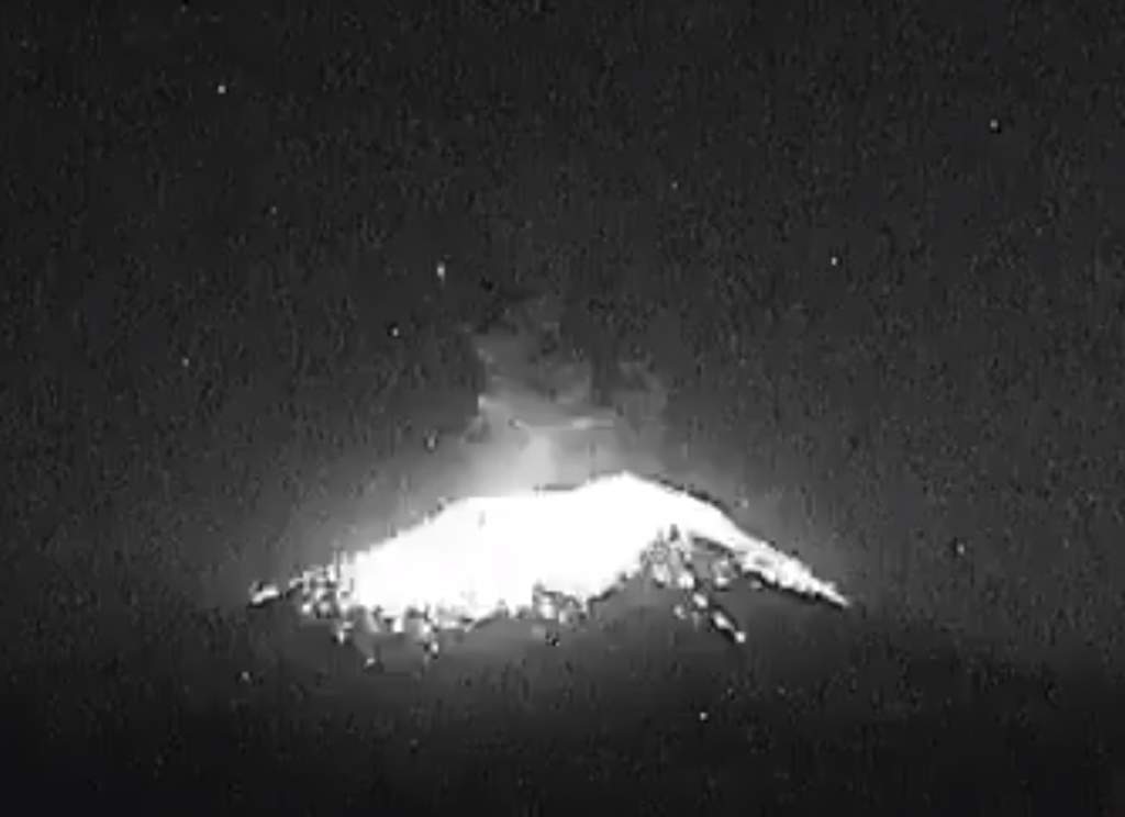 Reportan nueva explosión del Popocatépetl