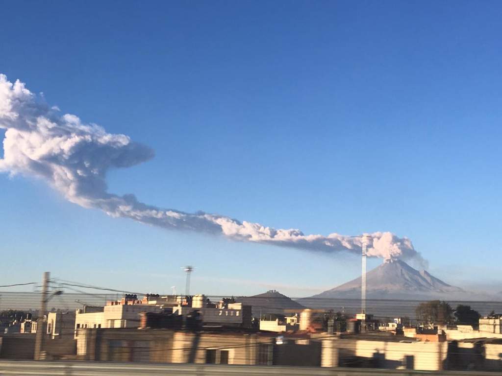 Suben a Fase 3 alerta por Popocatépetl