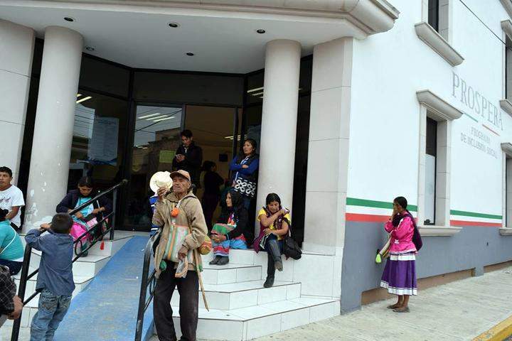 'Becas Benito Juárez, antes Prospera, se entrega de forma puntual'