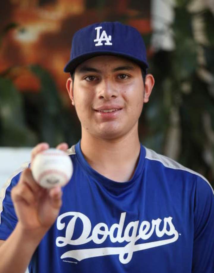 Duranguense firma con los Dodgers