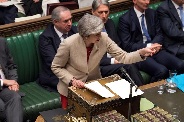 May sopesa cuarto voto de su pacto del 'Brexit'