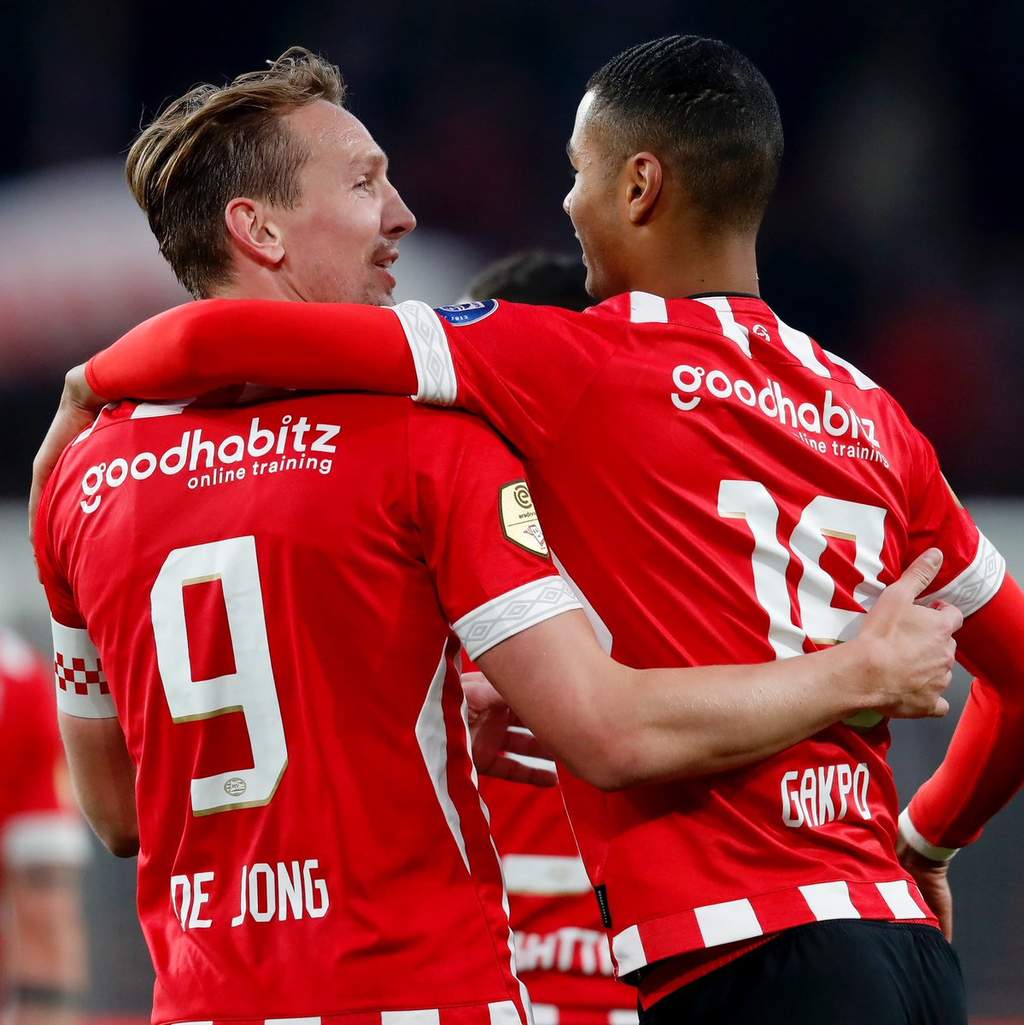 PSV golea al PEC Zwolle con 'Chucky' de titular