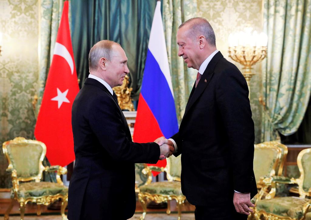 Erdogan visita a Putin en Rusia para hablar de Siria
