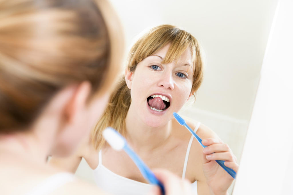 Productos para blanquear los dientes pueden causar daños