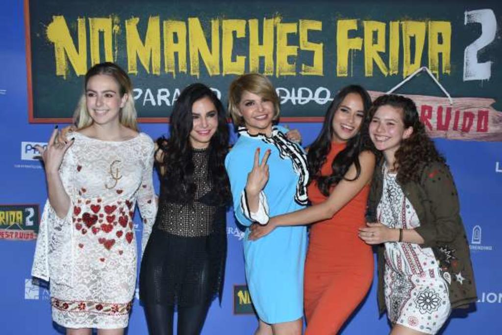 Elenco femenino de No manches Frida 2, a favor del movimiento MeToo