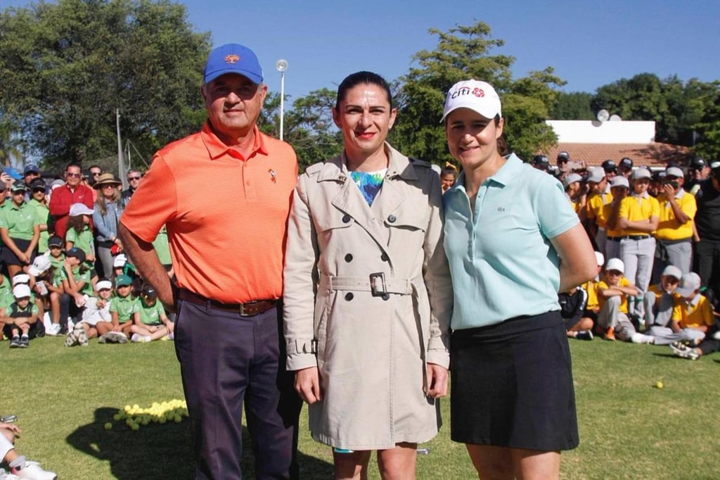 Guevara asiste a inauguración de Campeonato de golf de Lorena Ochoa