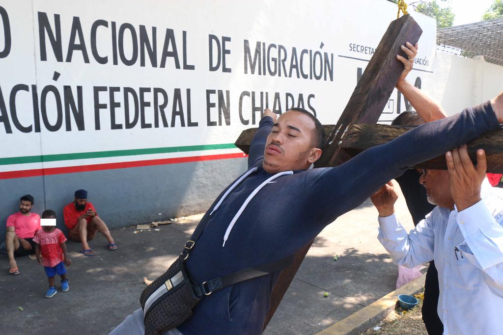 Denuncian condiciones inhumanas en estación migratoria en Chiapas