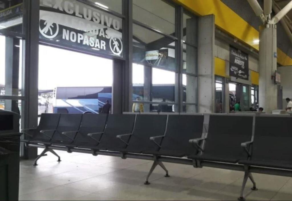 Nace bebé en baños de la Central de Autobuses de Monterrey