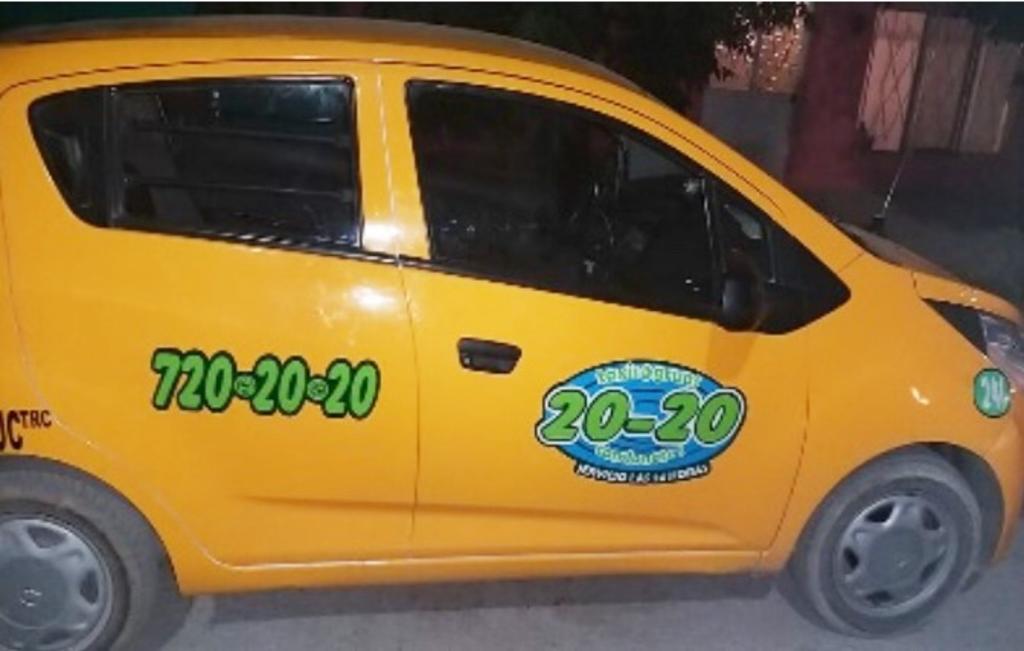Pareja roba taxi de Torreón en Gómez Palacio