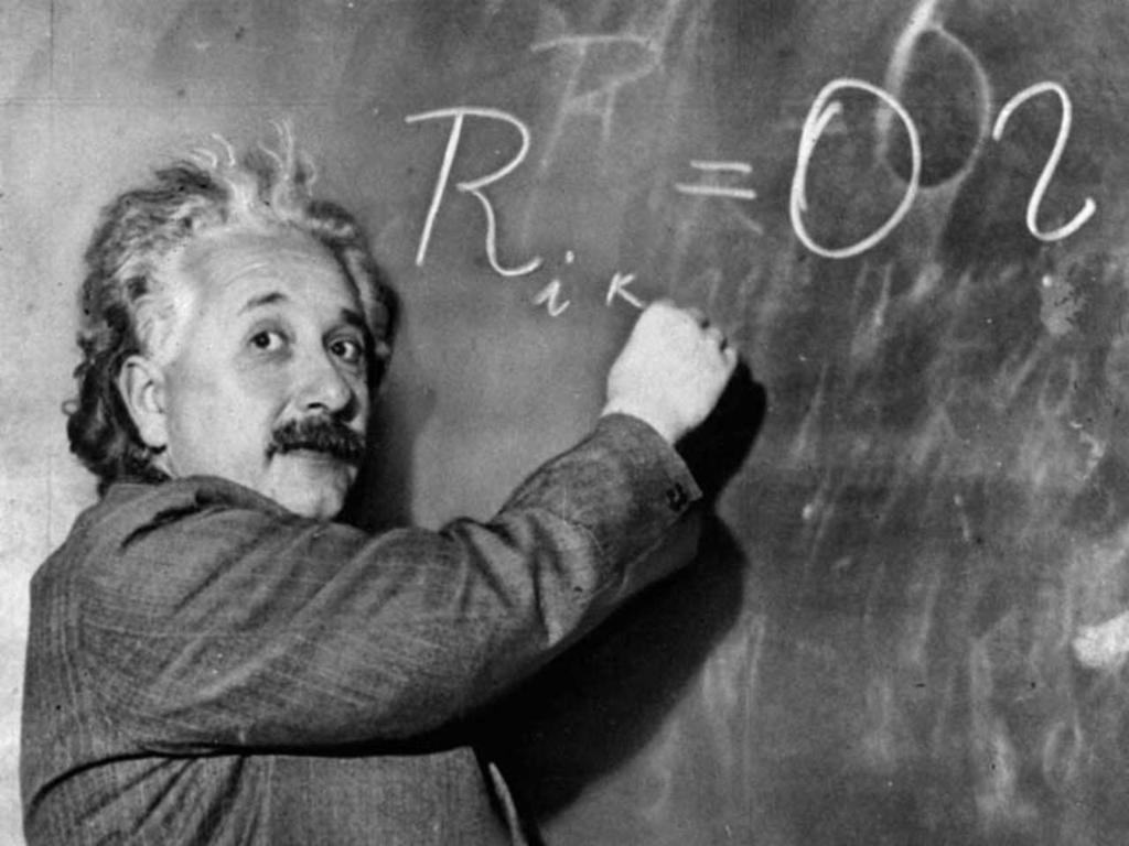 1955: Ve la última luz Albert Einstein, reputado físico alemán de origen judío