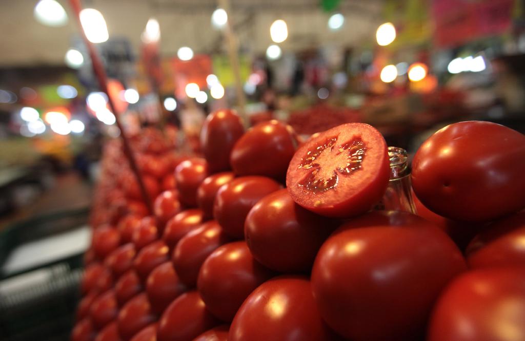 Buscan dispersar virus rugoso del tomate en México
