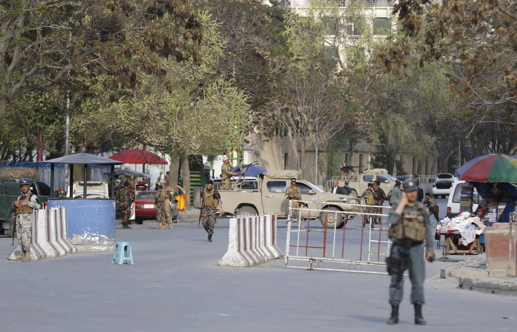 Insurgentes atacan el Ministerio de Información en Kabul