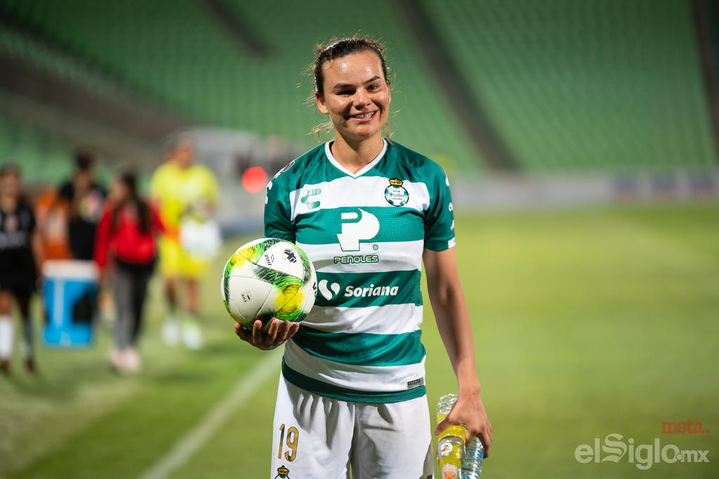 Isela Ojeda de Santos femenil es campeona de goleo