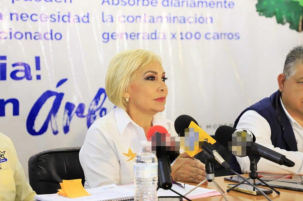Renuncia Liliana Estrella a candidatura del PAN; se registra Claudia Galán