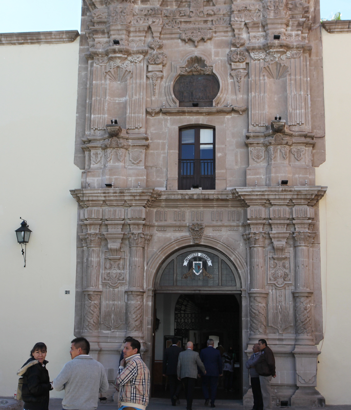 El 13 de mayo elegirán director en la Comercial