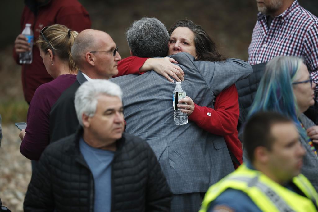 Confirman siete heridos tras tiroteo en escuela de Colorado