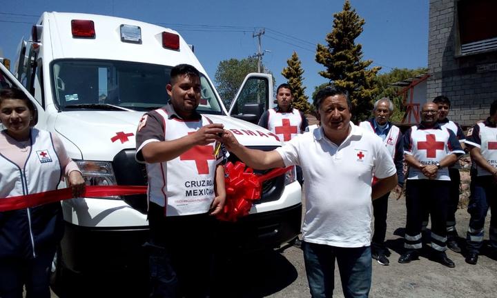 Cruz Roja recibe ambulancia nueva