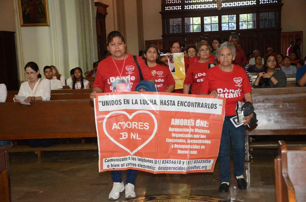 Marchan madres de desaparecidos en Nuevo León