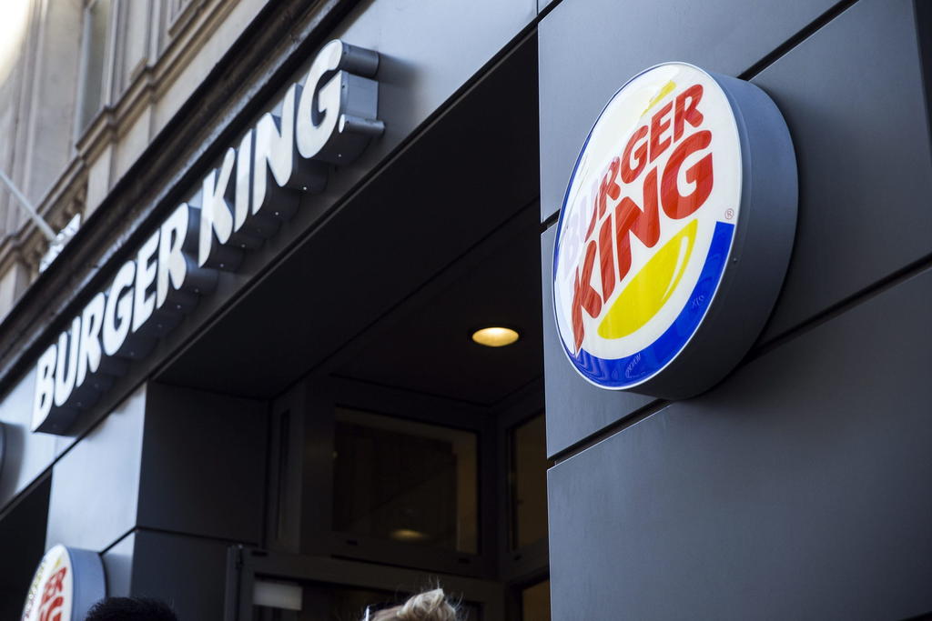 Entrega Burger King pedidos en el tráfico de CDMX