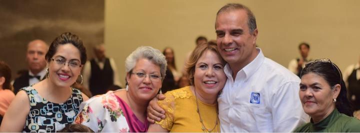 Jorge Salum apoyará a las jefas de familia