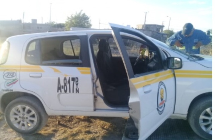 Recuperan taxi robado en Gómez Palacio