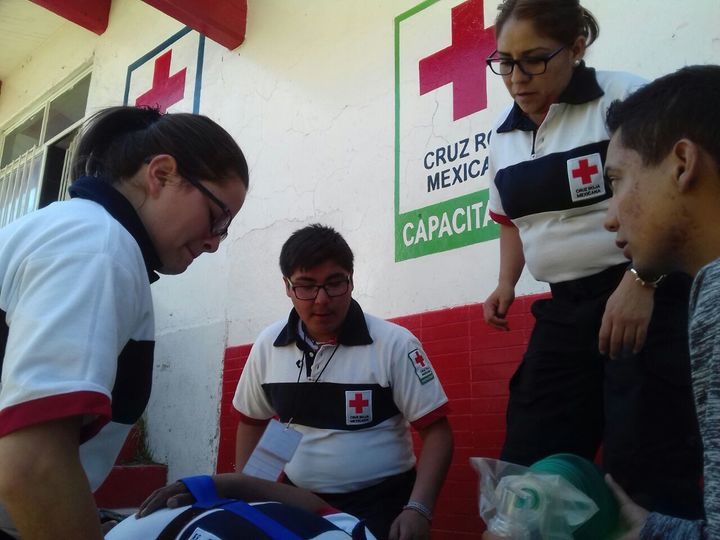Aprenden niños labor de Cruz Roja en El Salto