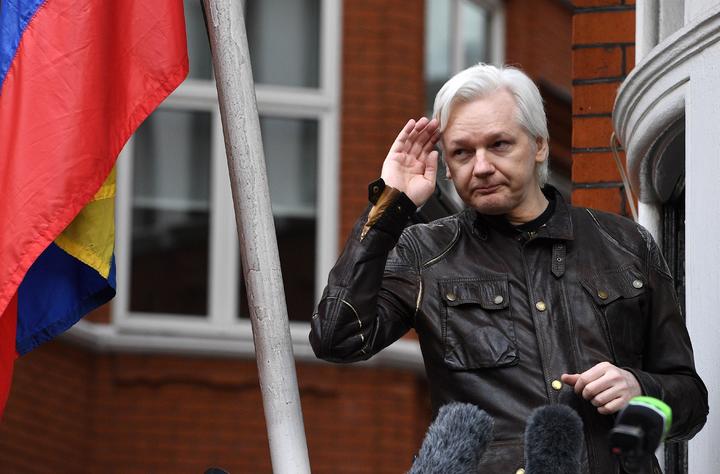 Fiscalía decomisará documentos a Assange