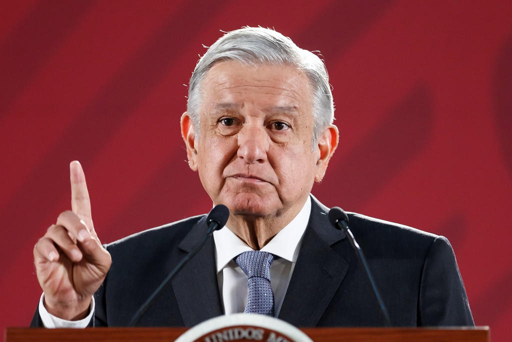 No es autoritarismo detener recursos a ONG: AMLO